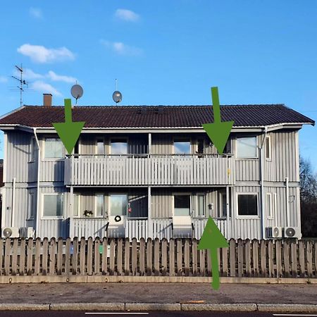 3 Laegenheter Med Totalt 5 Sovrum Och 8 Baeddar Ruda Exterior photo