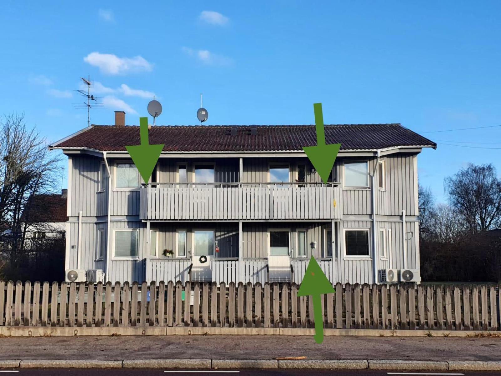 3 Laegenheter Med Totalt 5 Sovrum Och 8 Baeddar Ruda Exterior photo